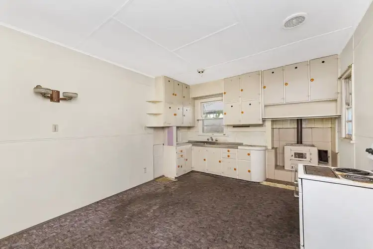 Fifth view of Homely house listing, 6 Hayes Street, Queanbeyan NSW 2620