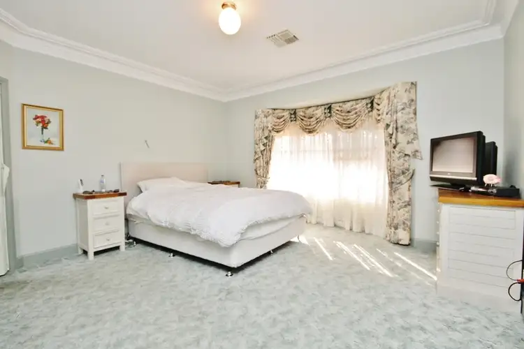 Fifth view of Homely house listing, 18 Westbourne Drive, Abercrombie NSW 2795