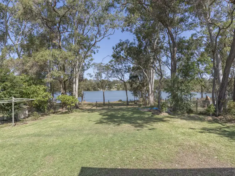 14 Rhodes Parade, Windermere Park NSW 2264