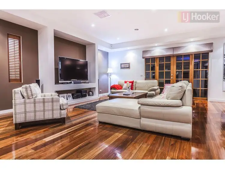 Fifth view of Homely house listing, 39 Mallard Cct, Craigieburn VIC 3064