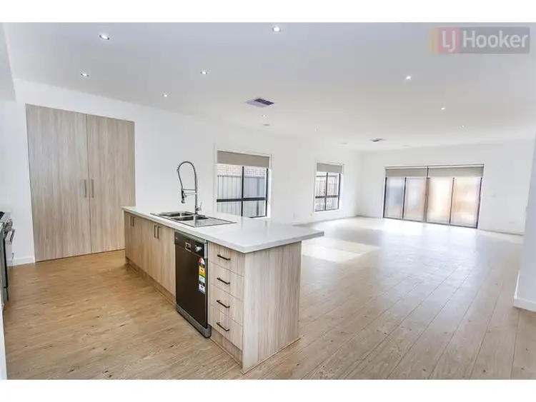 Fifth view of Homely house listing, 22 Groveton St, Craigieburn VIC 3064