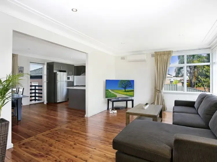 Third view of Homely house listing, 5 Janice Avenue, Smithfield NSW 2164