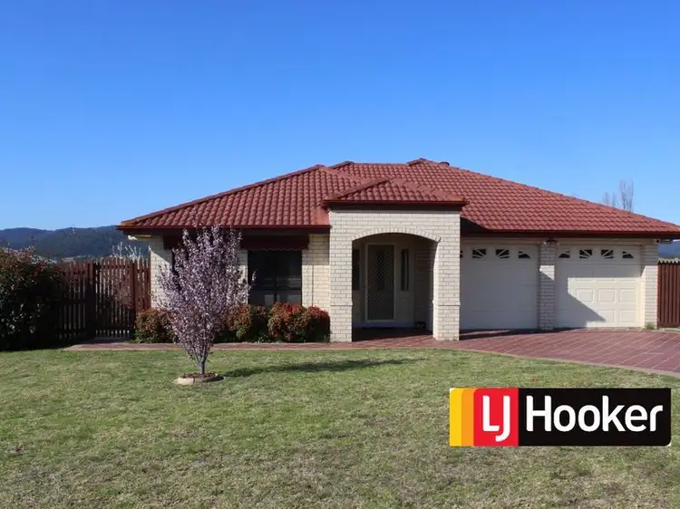 5 Yuin Place, Bega NSW 2550