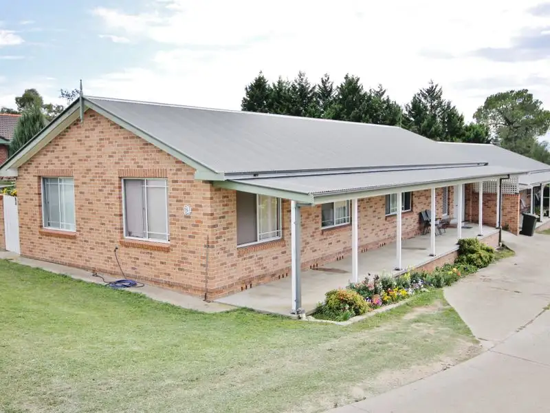 Main view of Homely semi-detached listing, 1/26 Prospect Street, Bathurst NSW 2795