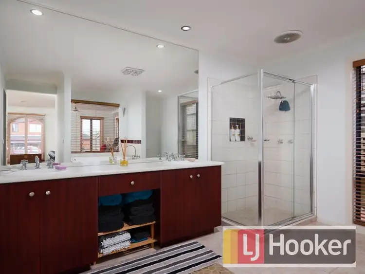 Fifth view of Homely house listing, 19 Viewbank Rise, Beaconsfield VIC 3807