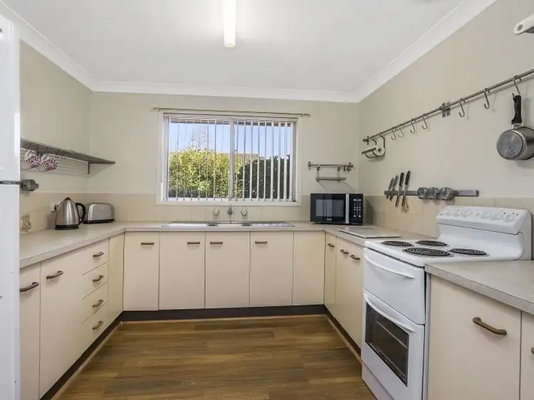 Second view of Homely villa listing, 5/40 Burns Road, Ourimbah NSW 2258
