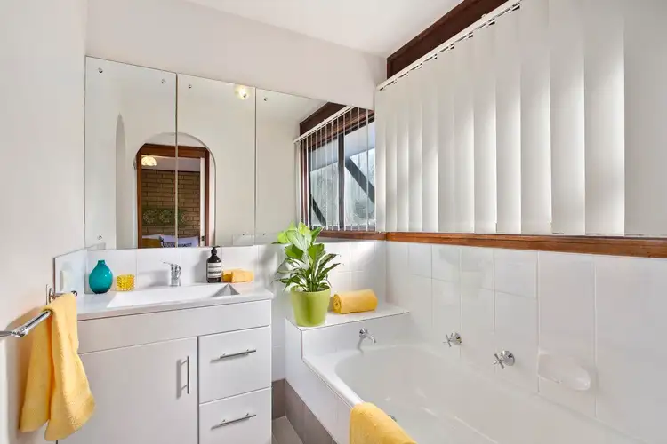 Sixth view of Homely townhouse listing, 27 Goddard Crescent, Holt ACT 2615