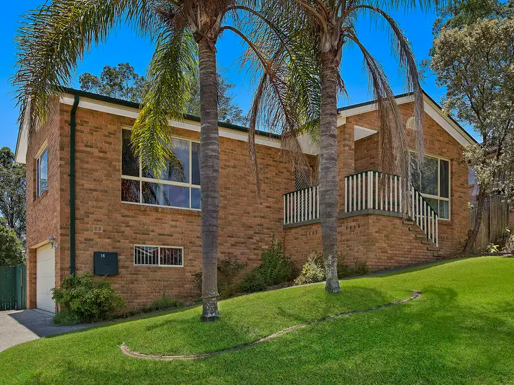 16 Woodbine Close, Lisarow NSW 2250