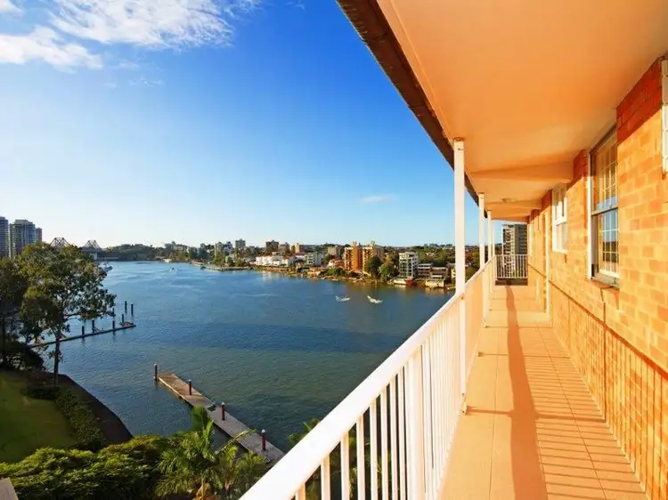 82/64 Thorn Street, Kangaroo Point QLD 4169