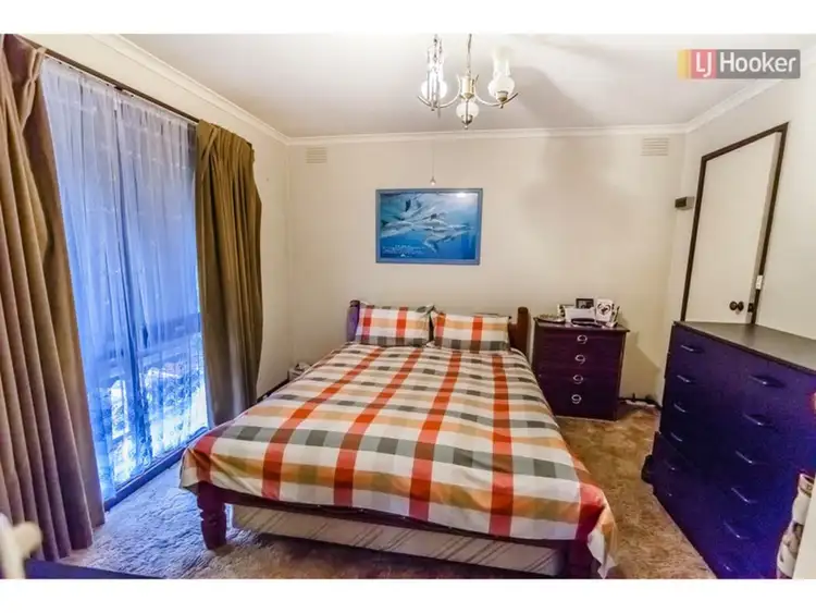 Fifth view of Homely house listing, 21 Hothlyn Drive, Craigieburn VIC 3064