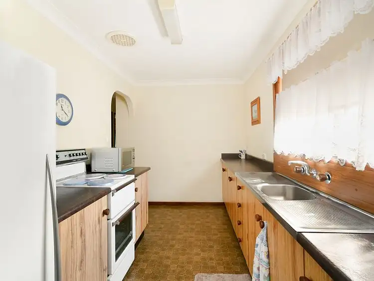 Fourth view of Homely villa listing, 5/34-36 Oakland Avenue, The Entrance NSW 2261