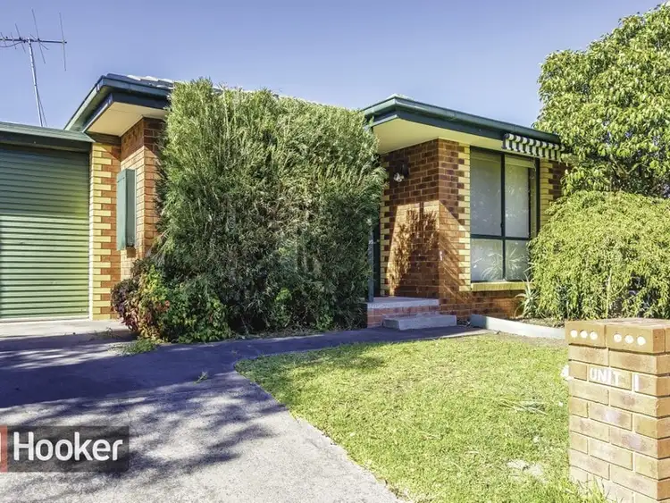 Main view of Homely unit listing, 1/10 Topaz Place, Narre Warren VIC 3805