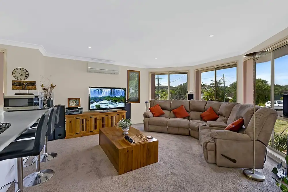 Main view of Homely villa listing, 1/3 Mossman Avenue, Bateau Bay NSW 2261