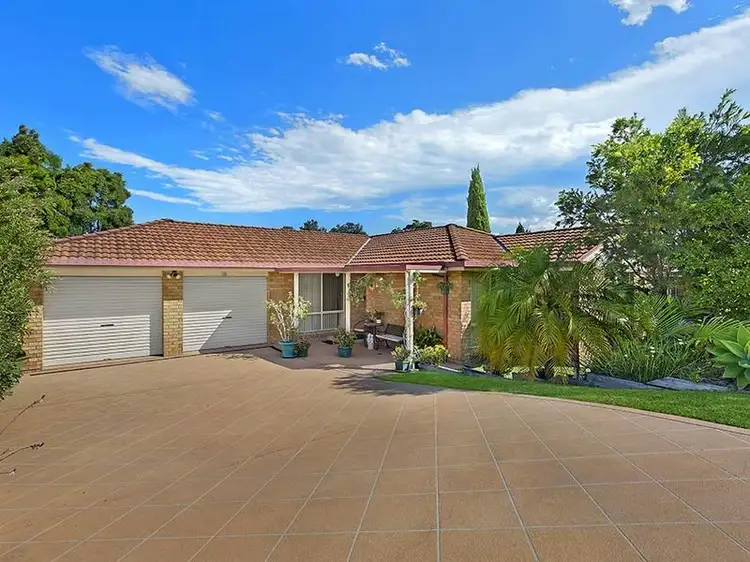 18 Richard Avenue