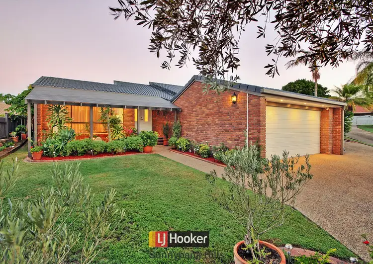 16 Truman Court, Stretton QLD 4116