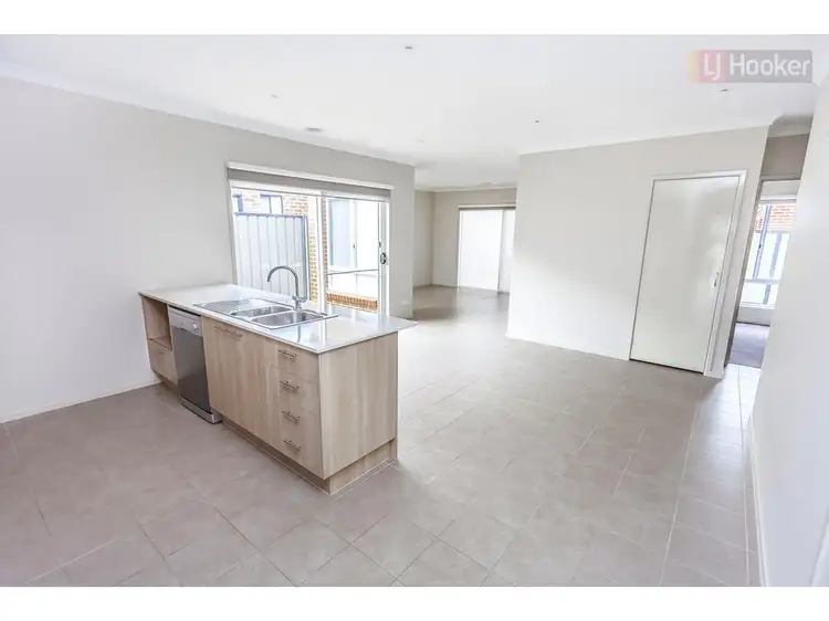 Fifth view of Homely house listing, 45 Mountleigh Circuit, Craigieburn VIC 3064