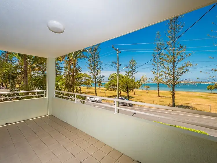 3/194 Marine Parade, Labrador QLD 4215