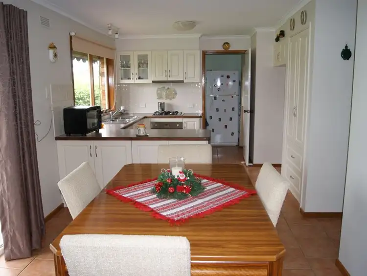 Third view of Homely house listing, 4 Bankin Court, Bairnsdale VIC 3875
