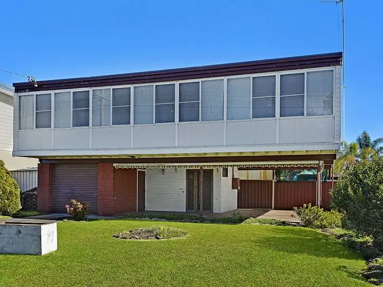 9 Bushlands Avenue, Killarney Vale NSW 2261