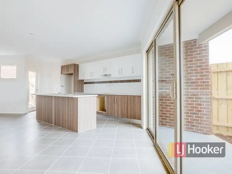 Fourth view of Homely unit listing, 1/8 Carmarthen Close, Werribee VIC 3030