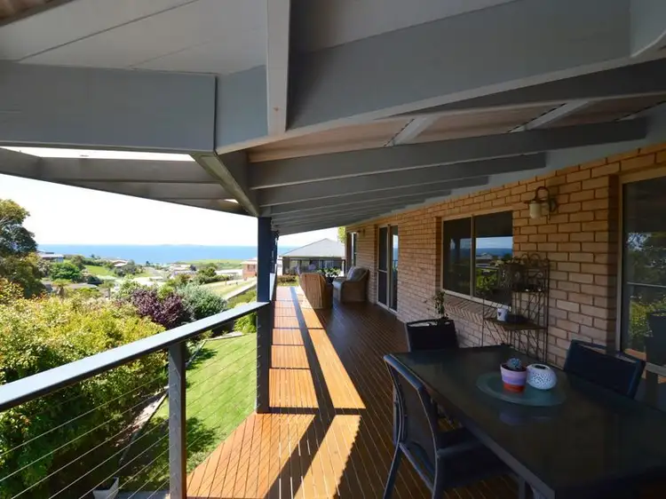 11 Dawn Parade, Kianga NSW 2546