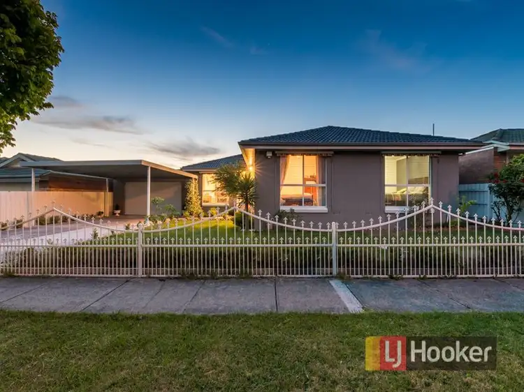 136 Hinrichsen Drive, Hallam VIC 3803