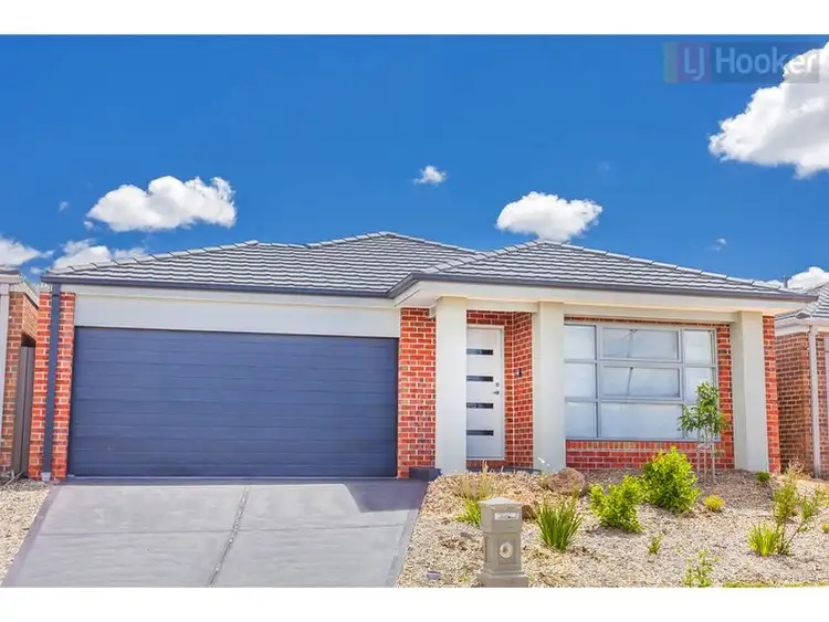 Second view of Homely house listing, 8 Ravenwoods Way, Craigieburn VIC 3064