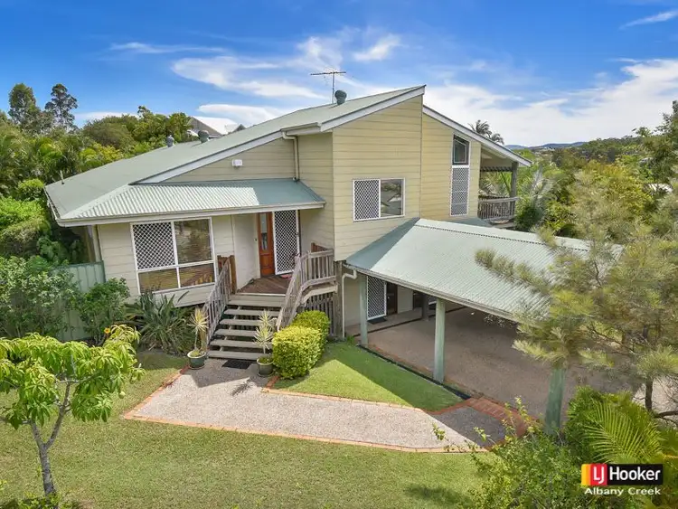 1 Marina Court, Eatons Hill QLD 4037