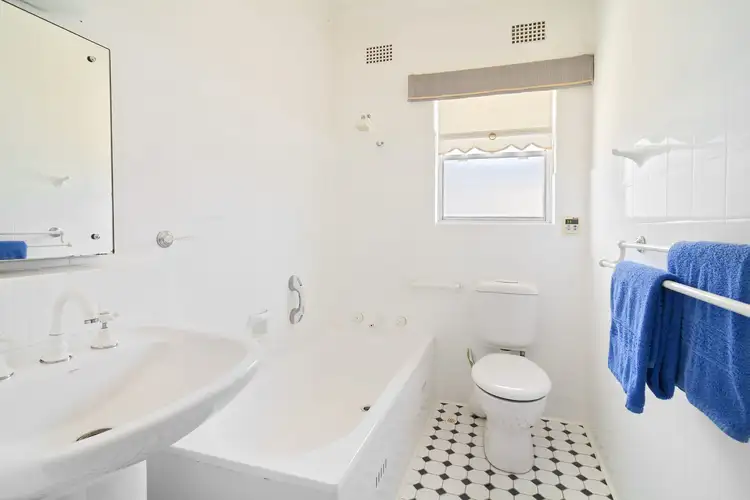 Fifth view of Homely house listing, 5 Highland Ridge, Middle Cove NSW 2068