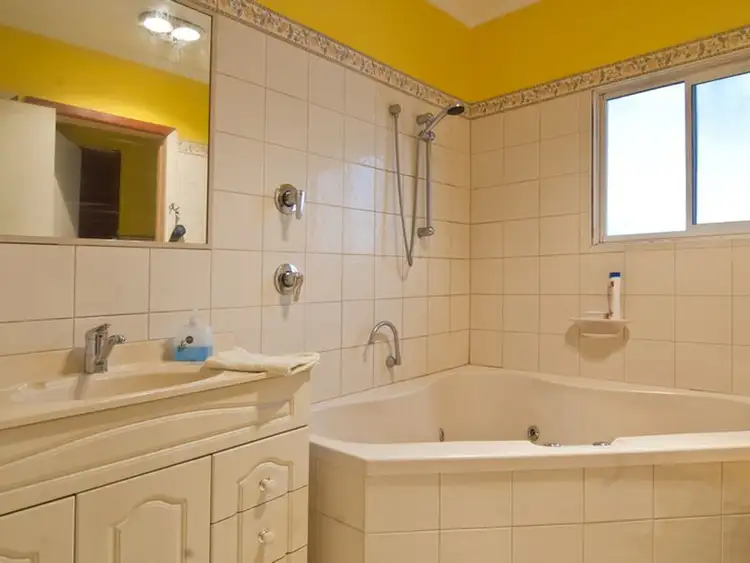 Third view of Homely house listing, 5 Ross Court, Springvale VIC 3171