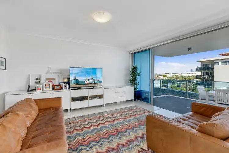 201/20 Labrador Street, Labrador QLD 4215