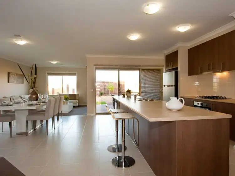 Fifth view of Homely house listing, 19 Mandalay Circuit, Beveridge VIC 3753