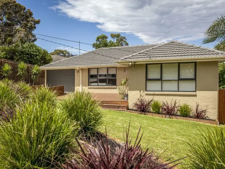 8 Masefield Avenue, Mooroolbark VIC 3138