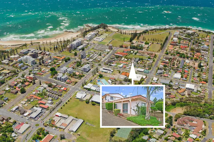 Main view of Homely unit listing, 1/10 Golf Street, Port Macquarie NSW 2444