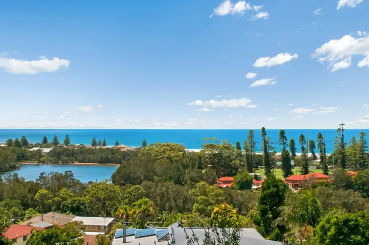 110 Hillside Road, Avoca Beach NSW 2251