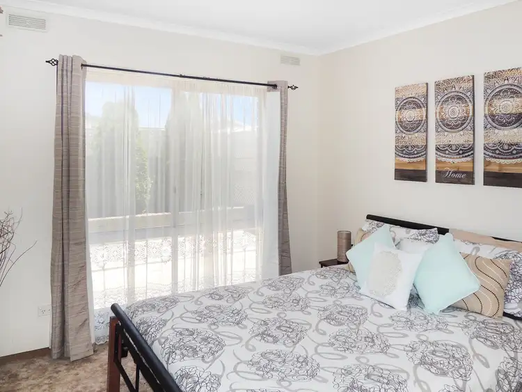 Fifth view of Homely house listing, 6 Phyland Court, Swan Hill VIC 3585