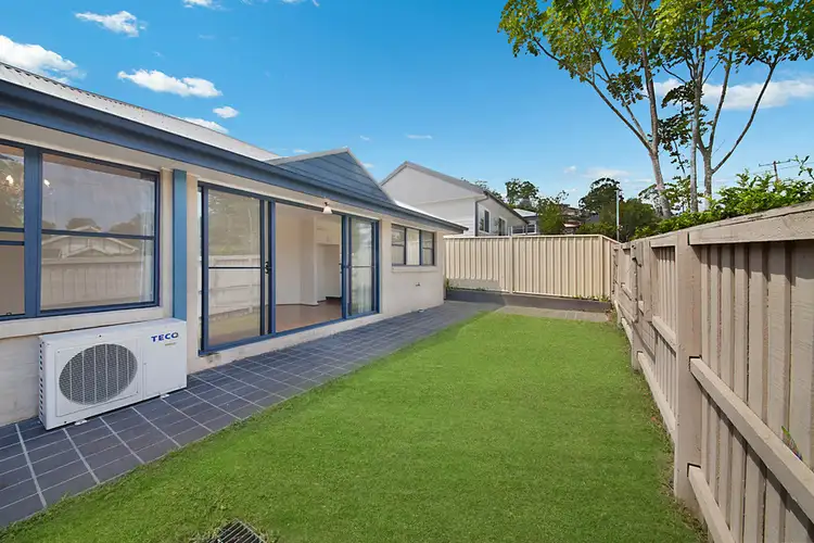 1/4 Lushington Street, East Gosford NSW 2250