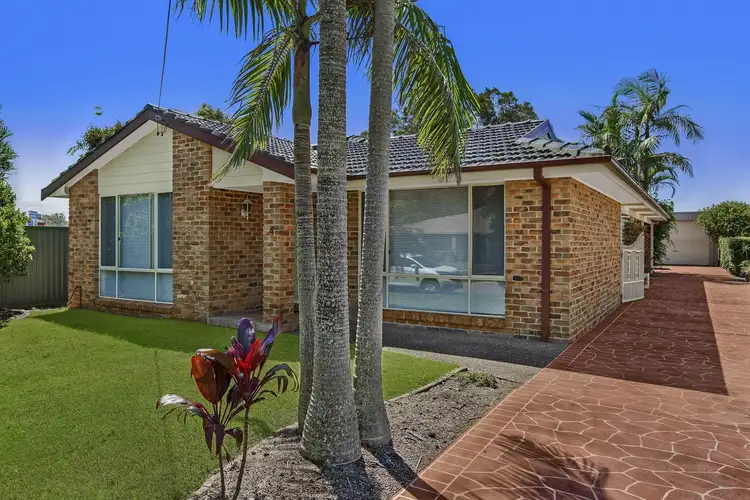 4 McLachlan Ave, Long Jetty NSW 2261