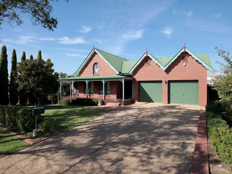 Main view of Homely house listing, 46 Simkin Crescent, Kooringal NSW 2650