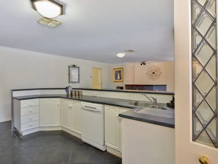 Fifth view of Homely house listing, 17 Heath Court, Gulfview Heights SA 5096