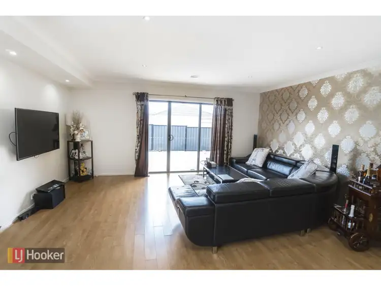 Sixth view of Homely house listing, 13 Cockatiel Circuit, Craigieburn VIC 3064