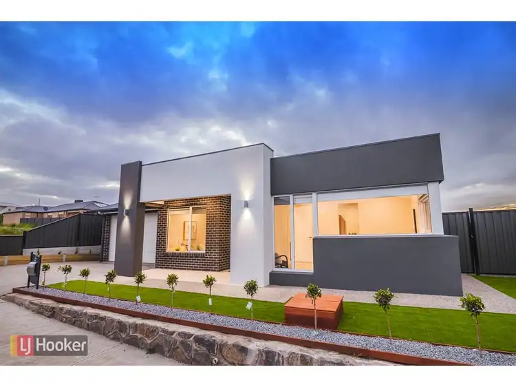 Second view of Homely house listing, 5 Montalto Street, Craigieburn VIC 3064