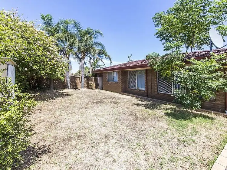 39 Agincourt Drive, Forrestfield WA 6058