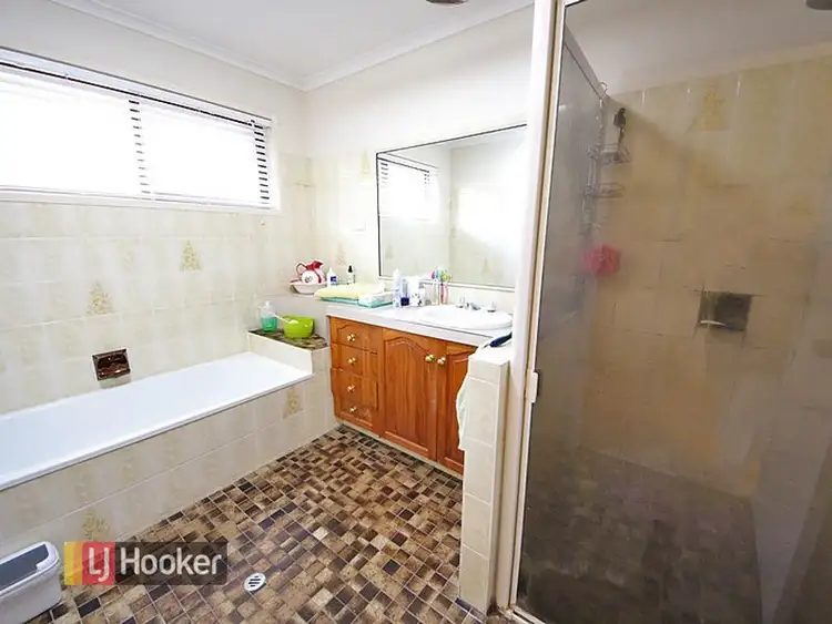 Seventh view of Homely house listing, 2 Arrakune Crescent, Kallangur QLD 4503
