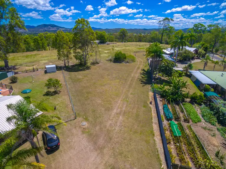 8 Woonga Court, Southside QLD 4570