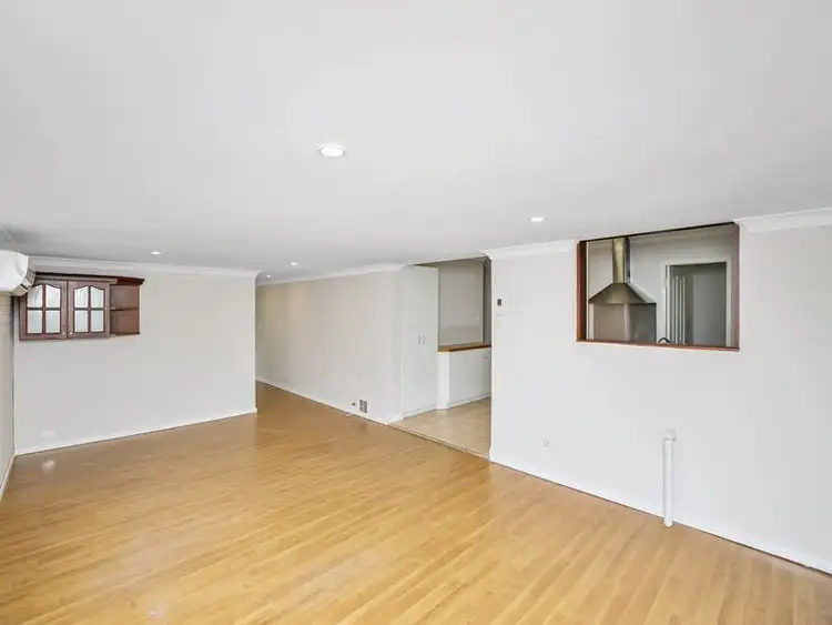 Seventh view of Homely house listing, 8 Redross Court, Armadale WA 6112