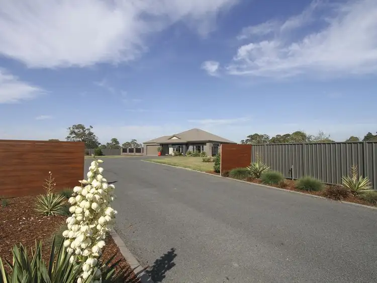 4 Swift Court, Wurruk VIC 3850