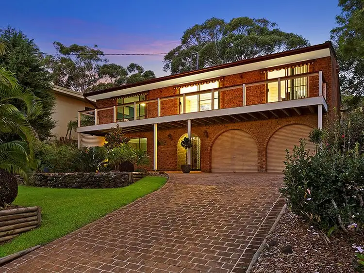 15 Toongara Avenue, Bateau Bay NSW 2261