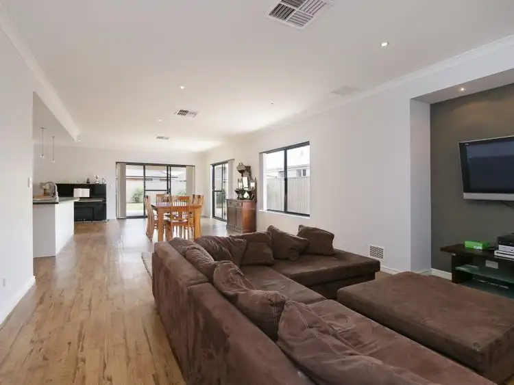 Sixth view of Homely house listing, 14 Oakleigh Pass, Harrisdale WA 6112