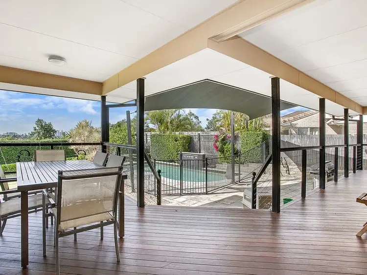 18 Quigan Terrace, Highland Park QLD 4211